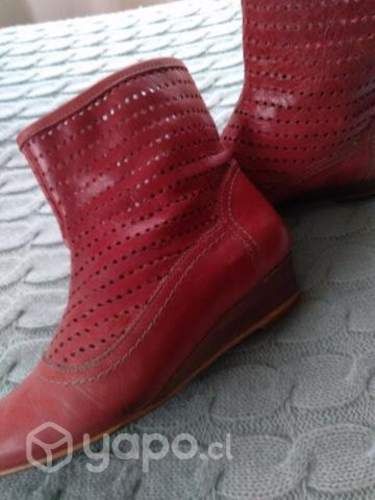 Botines calados