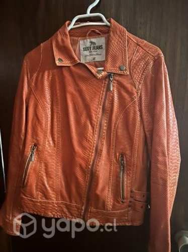 Chaqueta mujer (amarilla Xl y naranja es M)