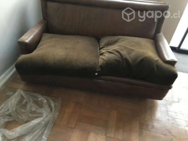 Dos Sofás de cuero