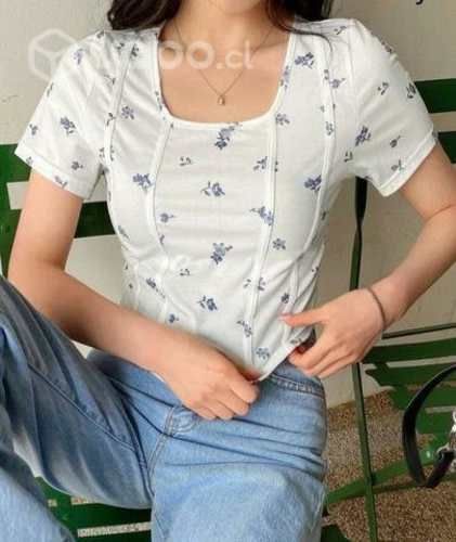 Camisa con estampado floral