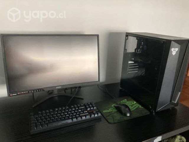 Set gaming - torre + monitor + teclado