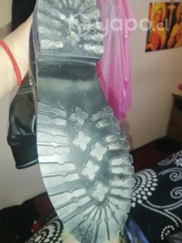 Hermosas botas modernas nuevas 37.