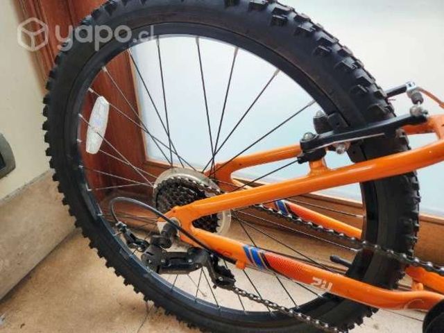 Bicicleta aro 24. Casi nueva. Impecable