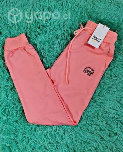 Buzo de mujer talla M excelente calidad