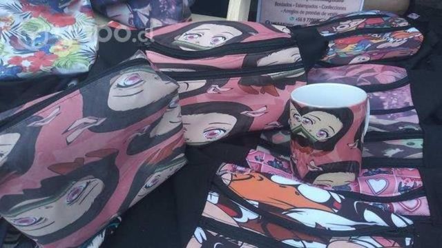 Conjunto taza banano y cosmetiquero