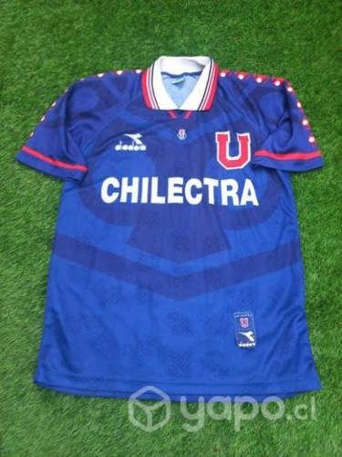 Camiseta u de chile