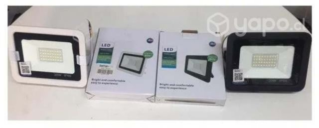 Foco proyector led 30w línea económica