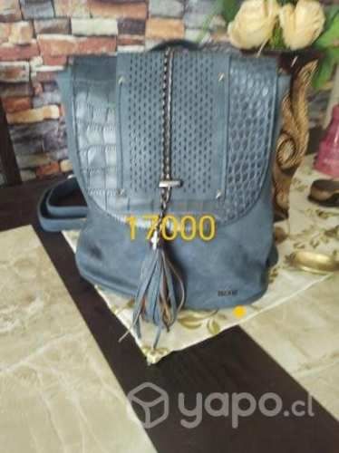 Carteras.mochilas zapatos.cada foto con valor.cons