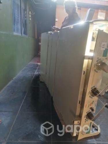 Cama clinica 3 posiciones y accesorios