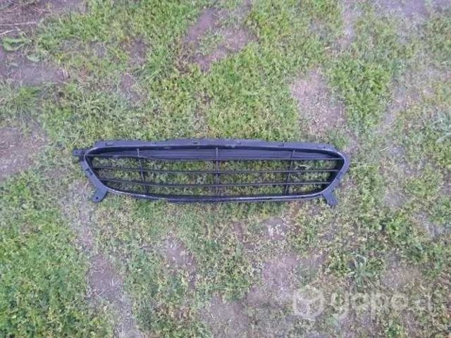 Parrilla Hyundai Accent inferior parachoque