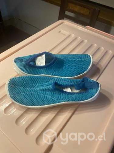 Zapatillas de agua infantil