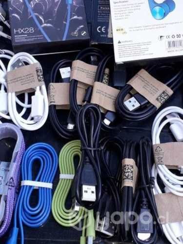 Accesorios de celular audifonos cargadores soporte