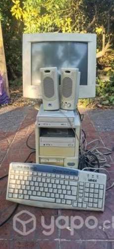 Lote computador aoc y accesorios