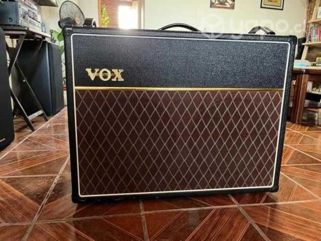 Amplificador de guitarra Vox AC15 C2 - full tubos