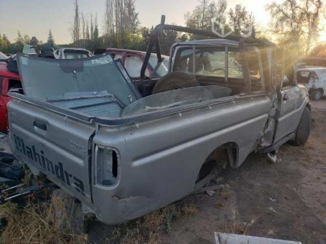 Portalon Mahindra Pick up 2015