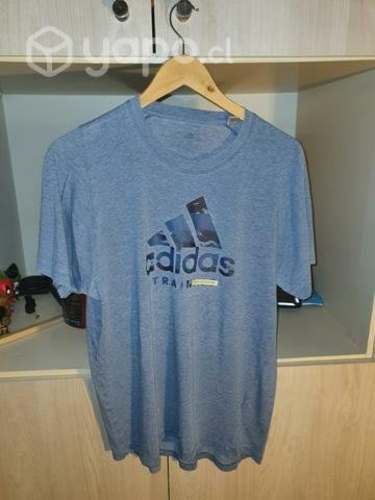 Polera adidas