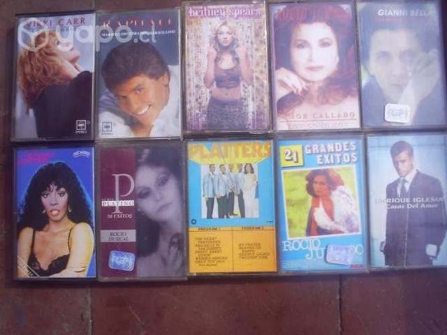 Cassettes de musica popular