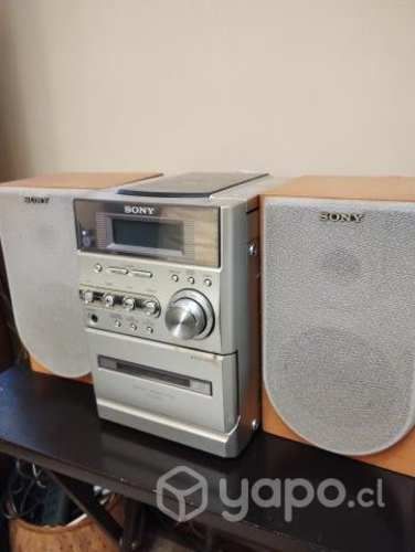 Minicomponente (cd, casete, radio am fm),