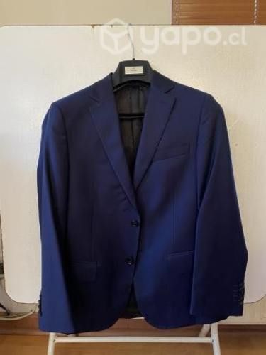 Terno azul marino talla M.