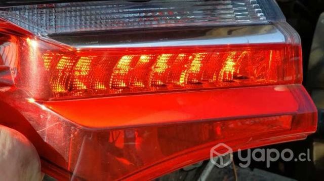 Foco costado izquierdo Corolla 2019 2020 detalle.