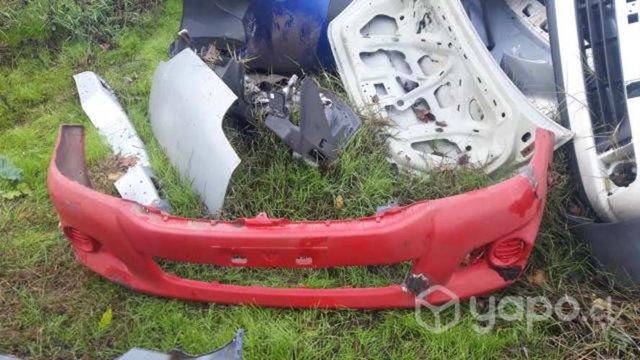 Parachoque delantero original toyota hilux 2013