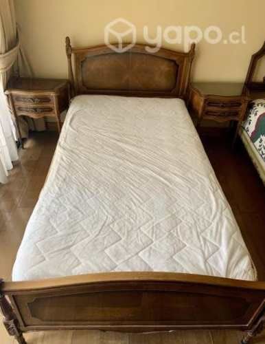 Cama de madera antigua 1.5 plazas. Con respaldos.