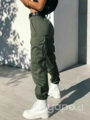Pantalón cargo mujer