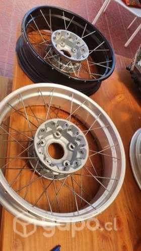 Llantas Trasera BMW Negra- Gris Sin uso