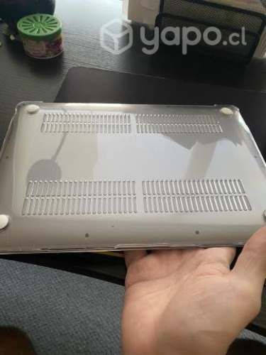 MacBook Air 2 meses de uso con mouse original