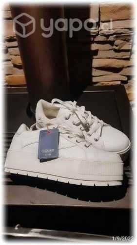 Zapatillas Cherokee numero 40 nuevas