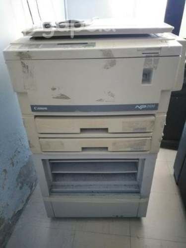 Fotocopiadora y maquina de coser