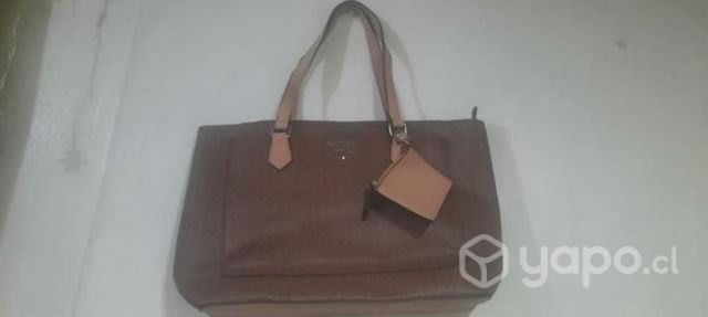 Cartera marca GUESS color CAFE