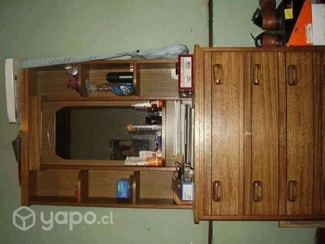 Cómoda con espejo