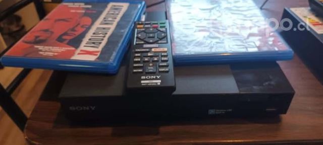 Blu Ray SONY hd modelo bdp-s3500 más 2 películas