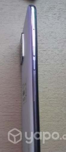 Celular oppo con cargador