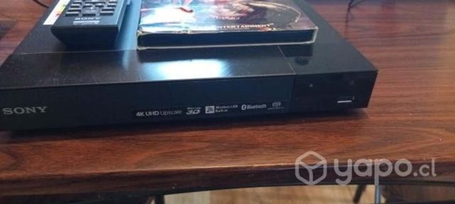 BLU RAY SONY bdp-s6700 + 1 pelicula 4k