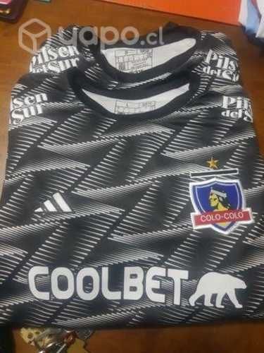 Indumentaria Colo Colo 2023