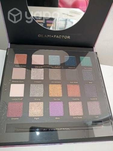 Paleta de 20 de sombras de ojos. Glam Factor