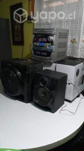 Equipo de musica + parlantes sony