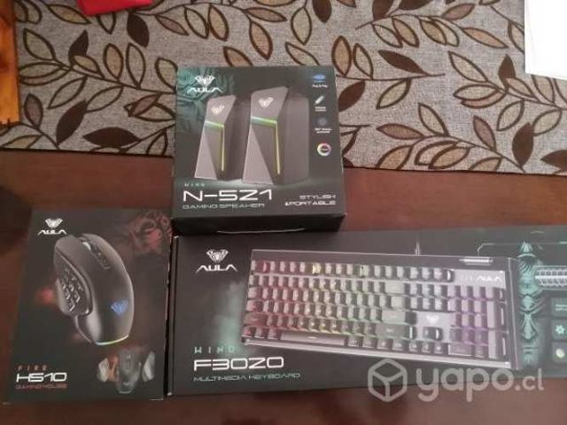 Set gamer marca Aula (teclado NO mecánico)