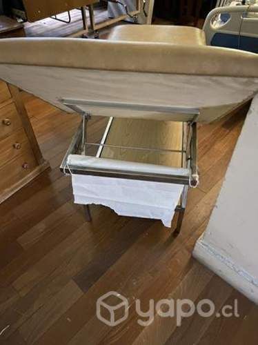 Camilla para uso clínico o masajes