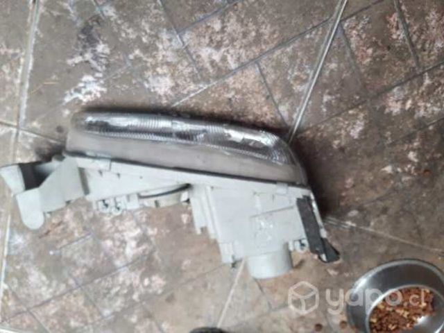 Optico derecho mazda 626 1996