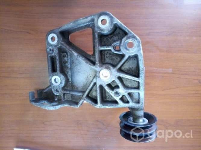 8-17 Soporte Polea Terrano - 50 camionetas desarme