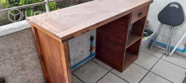 Escritorio de madera