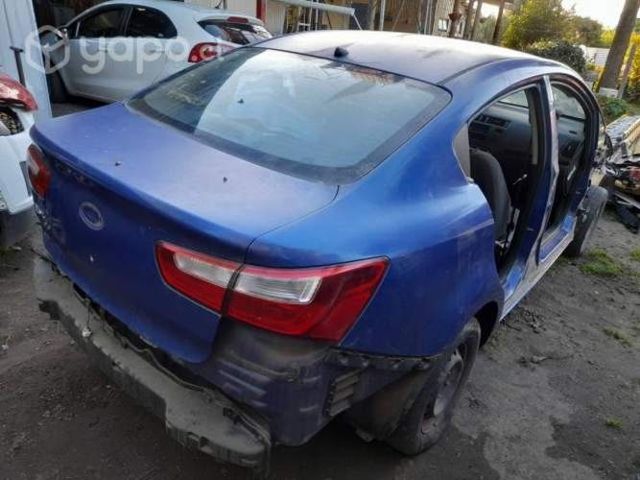 ●Foco carroceria kia rio 4●