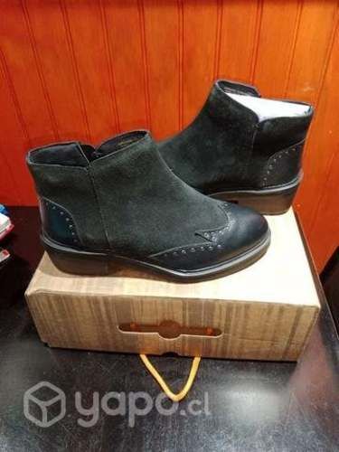 Botines negros