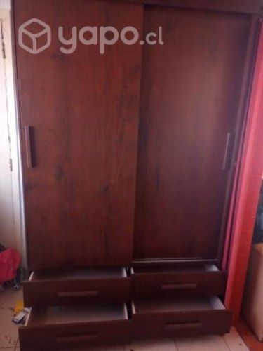 Ropero dos puertas en excelente estado