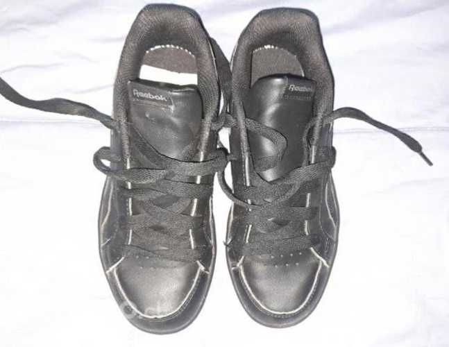 Zapatillas Negras Reebook N° 33 como nuevas