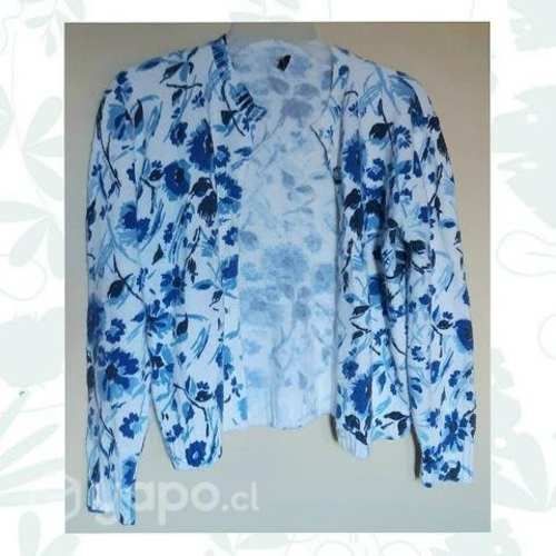 Sweater floreado talla M
