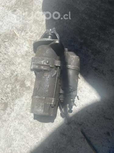 Arranque de camion Hino